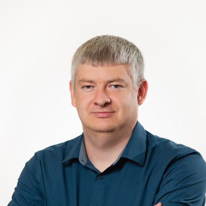 Илья Прахт