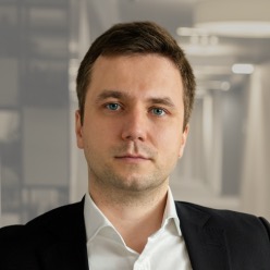 Иван Зверев